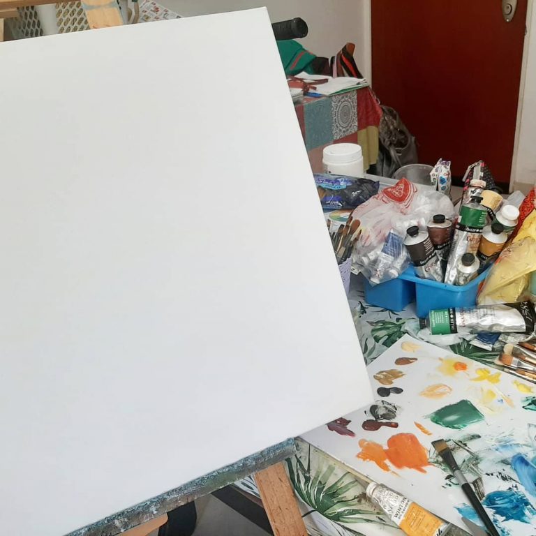 Read more about the article Enjoy a moment of quiet, take a new canvas and think … something new is about to begin..#artoncanvas #artistlife #artistsoninstagram #linoylevari